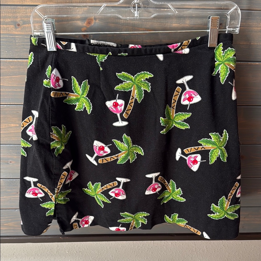 Briggs Tropical Print Black Skorts